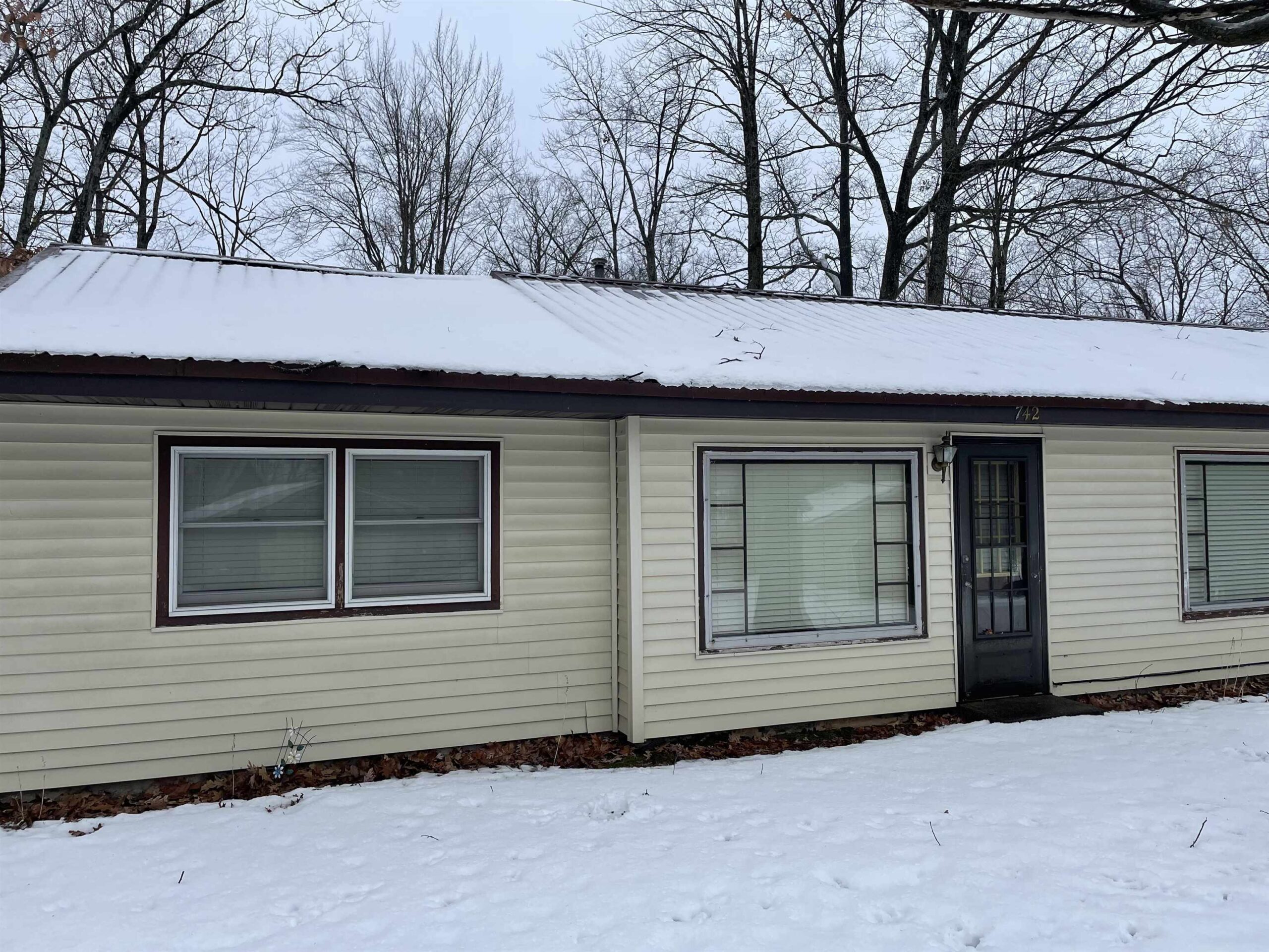 742 Lakeview, Harrison, MI