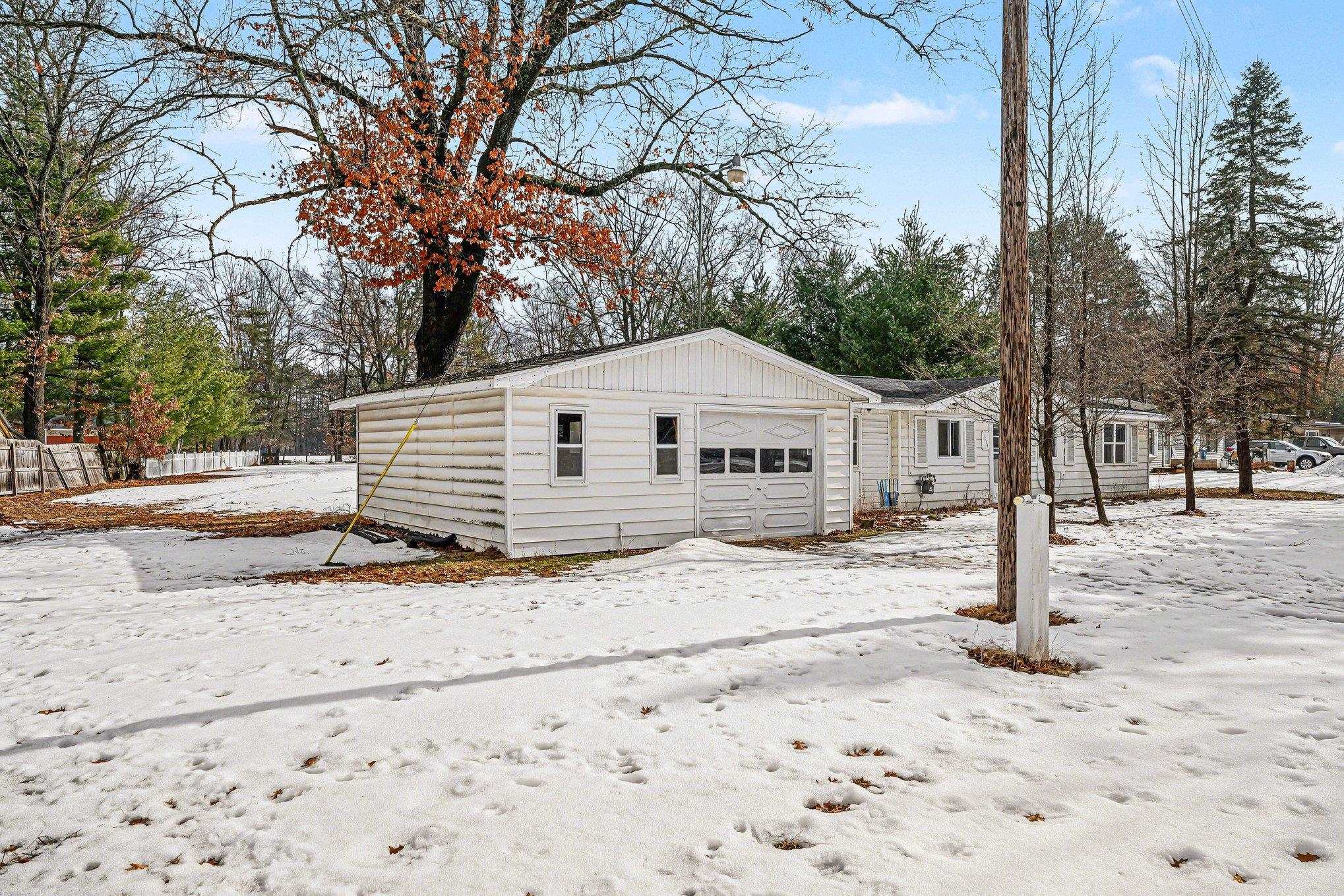 1654 Opland, Gladwin, MI