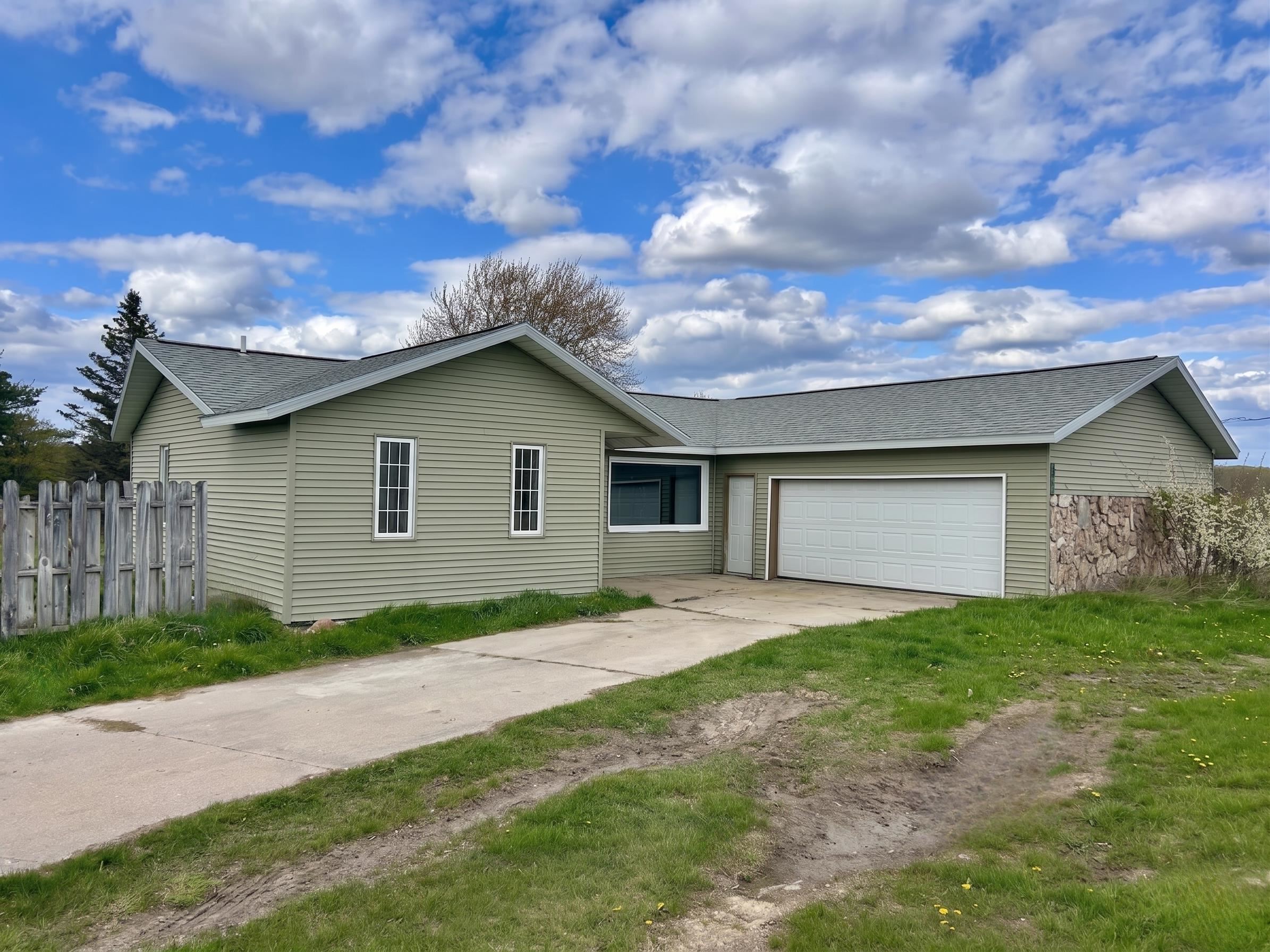 2180 Temple, Harrison, MI