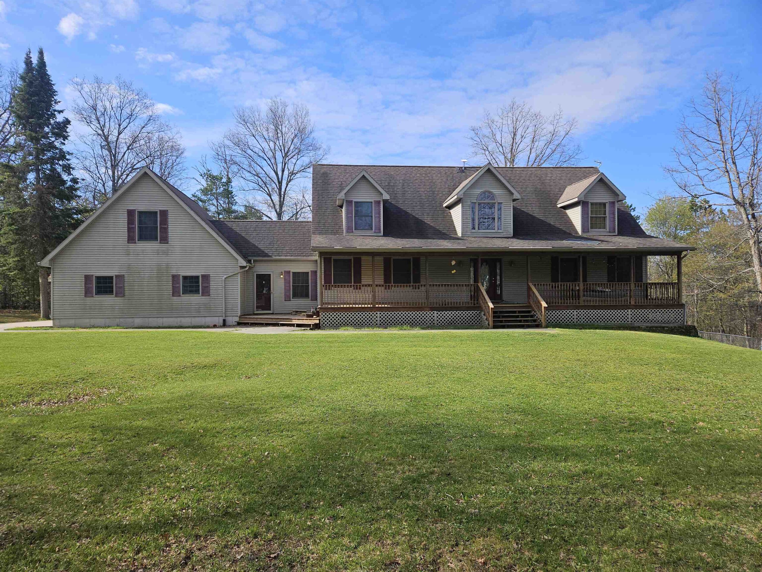 335 Pine, Harrison, MI