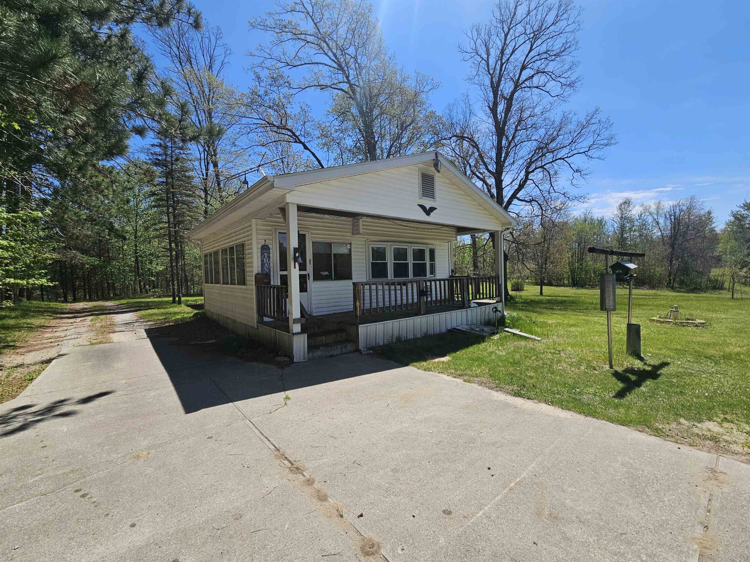 4191 Arthur, Harrison, MI