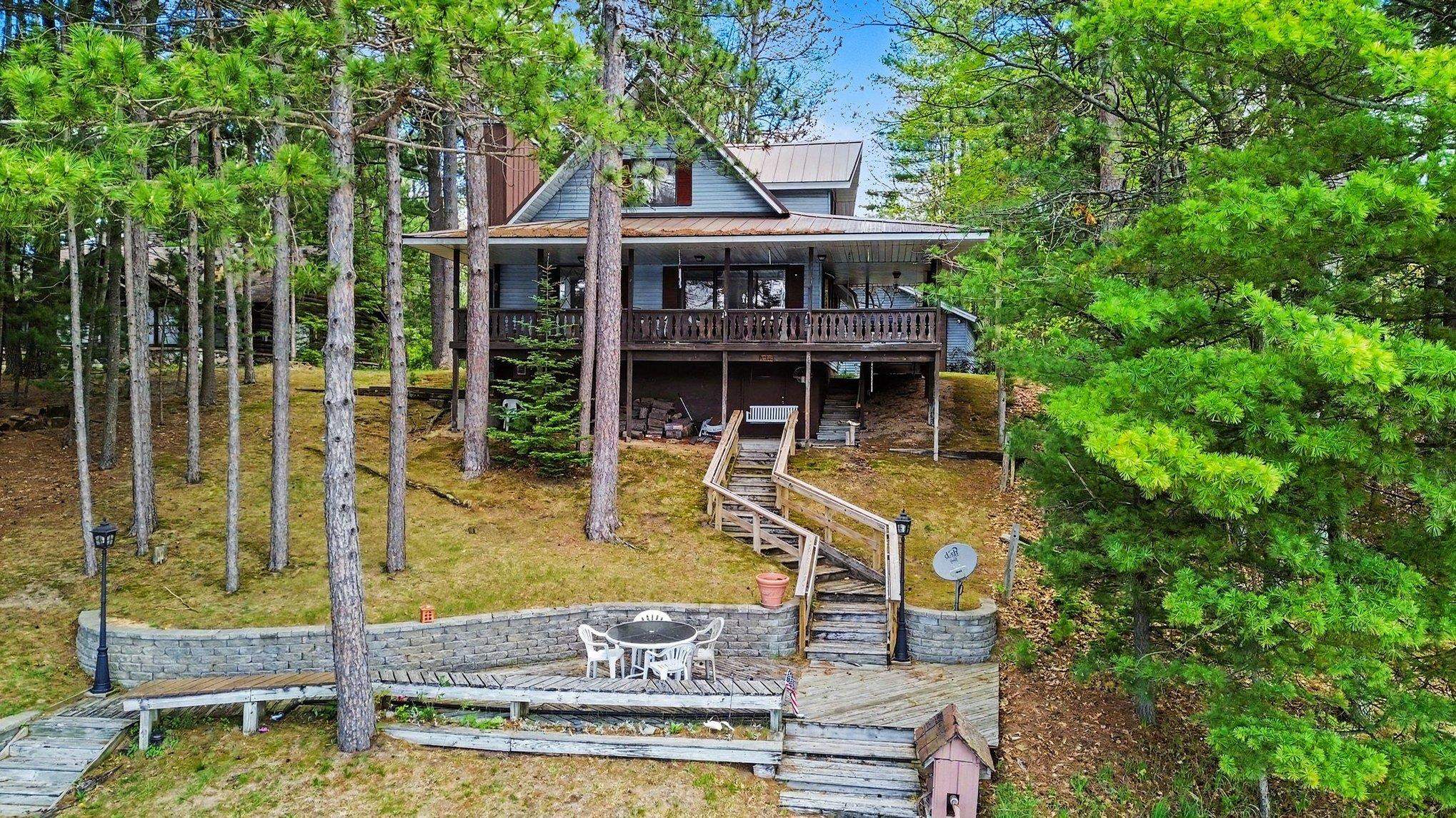1040 Forest, Harrison, MI