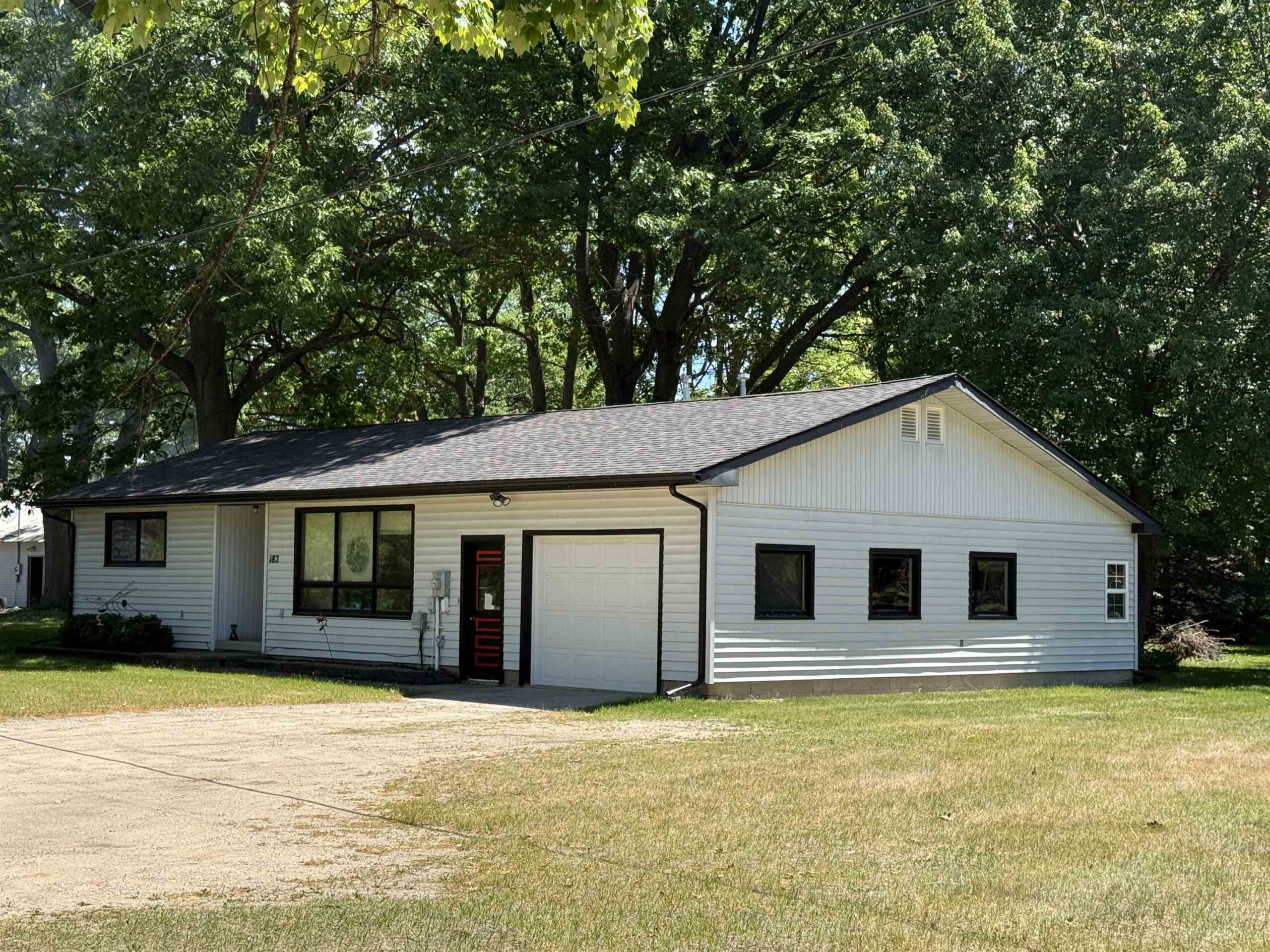 182 M-61, Gladwin, MI